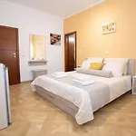 شقة Dagos *