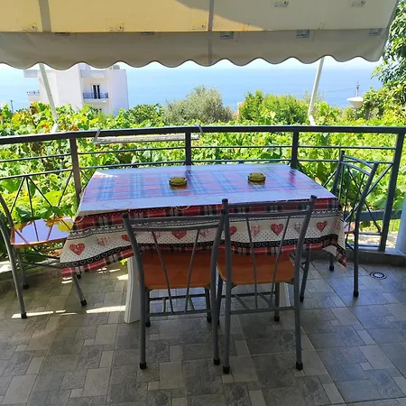 Dagos * Dhërmi
